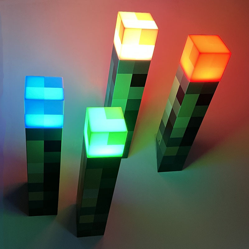 Minecraft ไฟฉายบราวน์สโตน LED 4 สี ชาร์จ USB พร้อมหัวเข็มขัด ของขวัญวันเกิด สําหรับเด็กผู้ชาย และเด็กผู้หญิง