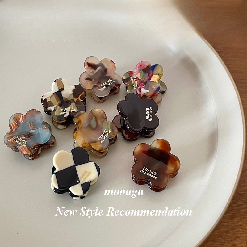 Moouga กิ๊บติดผมหน้าม้า ฉลากหมึก สีทอง ลายดอกไม้ สีน้ําตาล ขนาดเล็ก สไตล์เกาหลี เรโทร เครื่องประดับผม