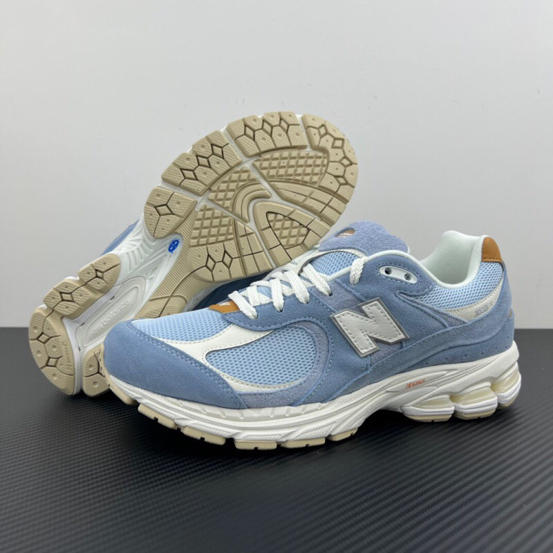 New Balance 2002R “Angora”