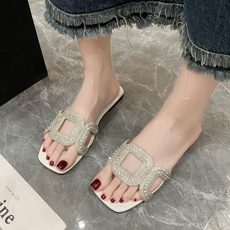 Ready Stock รองเท ้ าแตะผู ้ หญิงแฟชั ่ นรองเท ้ าส ้ นแบนสวมใส ่ ด ้ านนอกรองเท ้ าแตะลําลองขนาดบวก 43