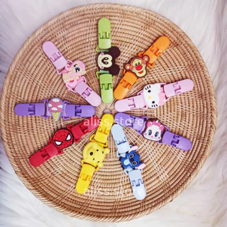 (แบบสั้น-ลายการ์ตูน) ที่หนีบผ้าเช็ดหน้าเด็ก หนีบเอี๊ยม สายคล้องกันหล่น กันตก คลิปหนีบผ้ากันเปื้อน