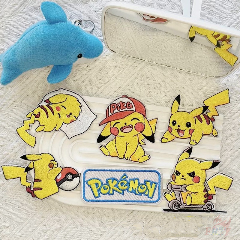Q แพทช์สติกเกอร์ติดด้วยตนเองปิกาจูตลก 1 ชิ้น DIY เหล็กบนเย็บเสื้อผ้ากระเป๋าอุปกรณ์เสริมตกแต่งป้ายแพทช์