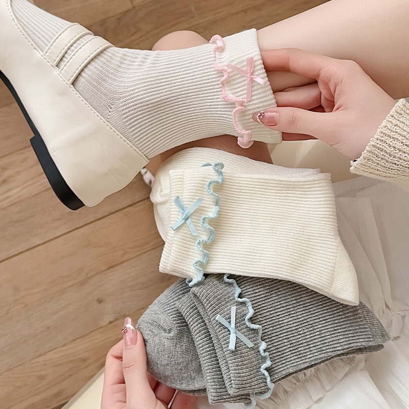 ถุงเท้ากลางหลอดของผู้หญิง Japanese Sweet Funse Edge Cute Flanging Bowknot jk