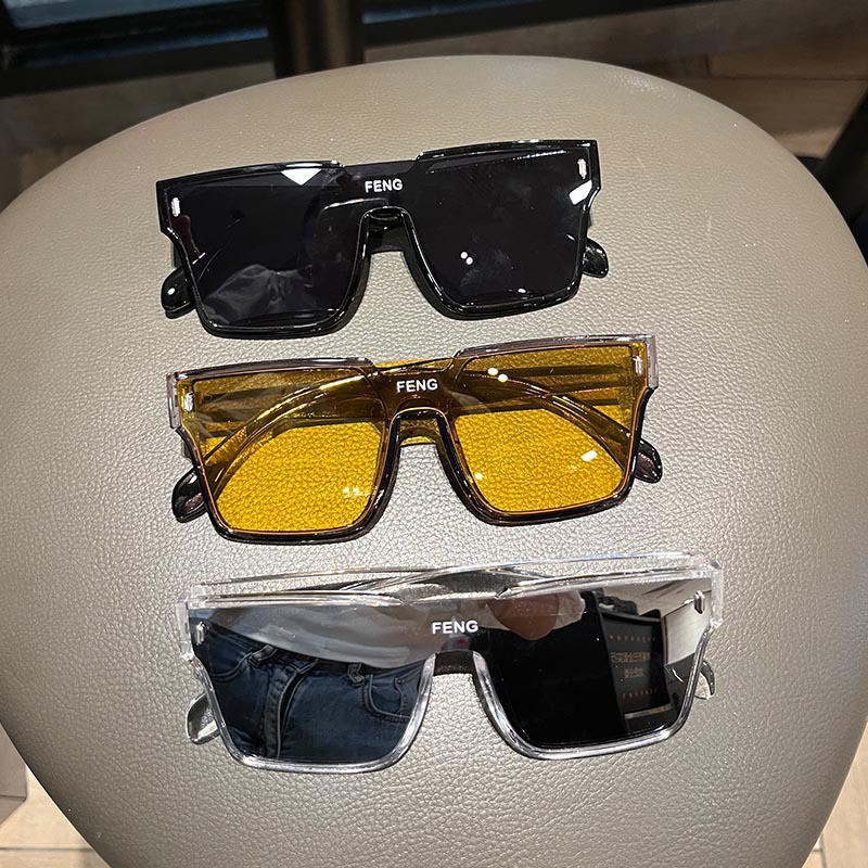 แว่นตากันแดด กรอบขนาดใหญ่ พิมพ์ลายตัวอักษร แฟชั่นสําหรับเด็กผู้ชาย และเด็กผู้หญิง