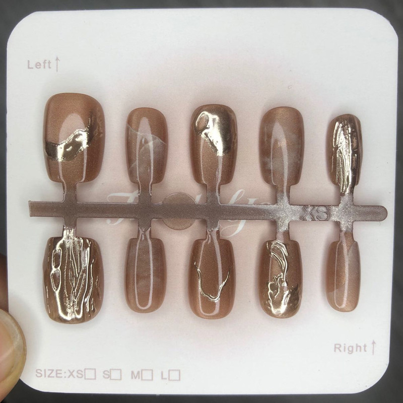 10pcs Cat Eye คริสตัลเล ็ บปลอม Gilded ปี Cat Eye Perforated เล ็ บ