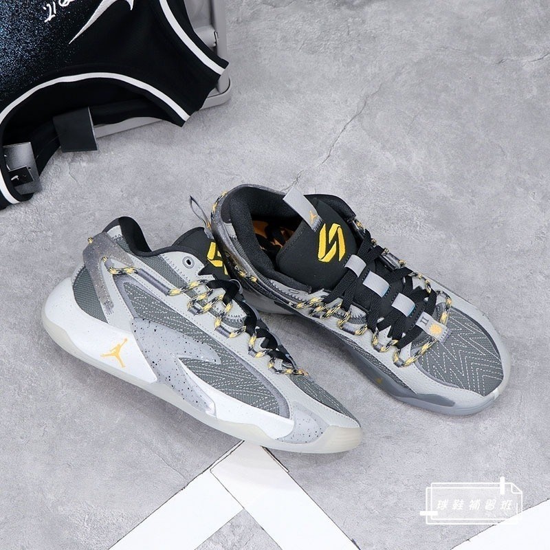 NK a/j LUKA 2 PF Rock Grey รองเท้าบาสเก็ตบอล East 77 DONCIC DX9034-008