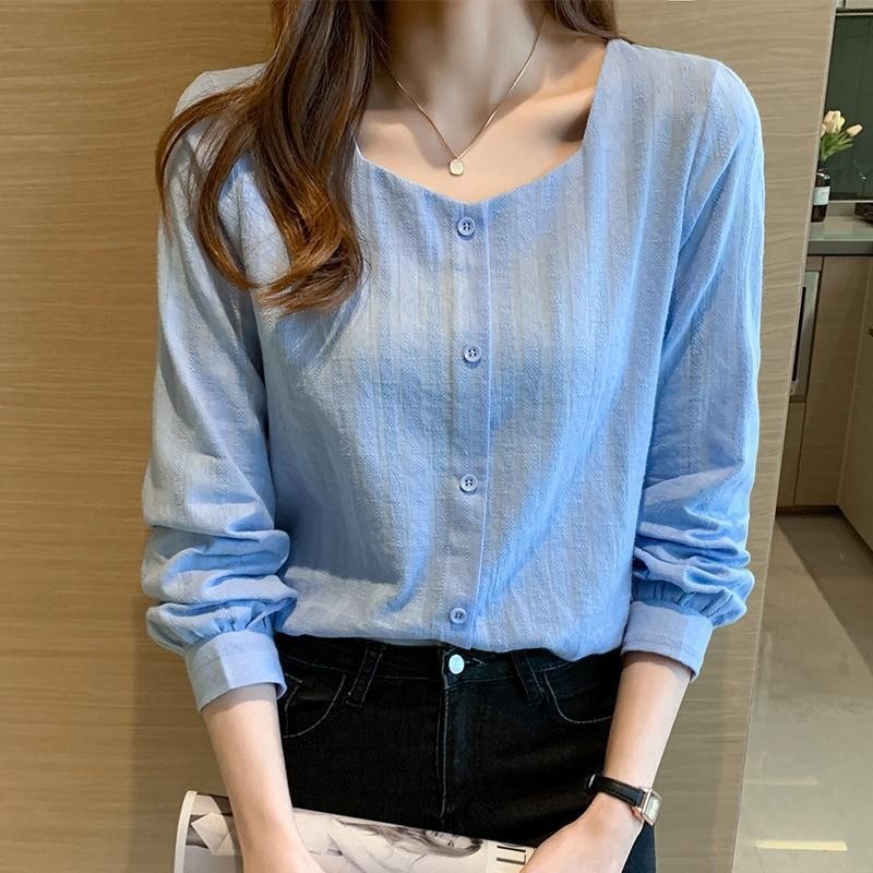 เสื้อเชิ้ตแขนยาวคอสี่เหลี่ยมผู้หญิงออกแบบซอกสไตล์ใหม่เสื้อเชิ้ตแขนยาวที่ดีงามปกท้องด้านบน