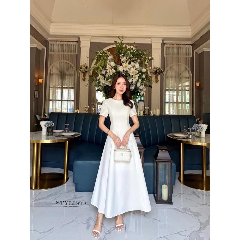 Q.shop (พร้อมส่ง) Code :  ST240545 เดรสสีขาวทรงพอดีตัว เดรสกระโปรงยาวพริ้วๆ งานป้าย Sty135 4/3