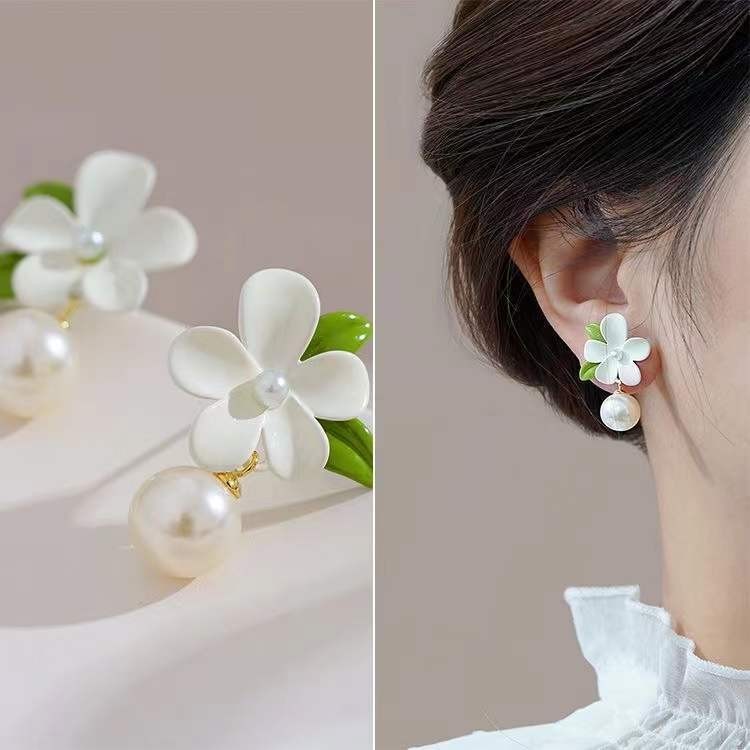 ต่างหูเงิน 925 จี้รูปดอกไม้ สีขาว ประดับไข่มุก สีเขียว ระดับไฮเอนด์ สําหรับผู้หญิง