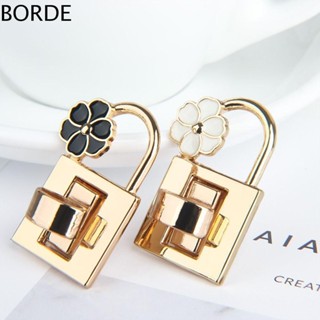 Borde ตัวล็อกกระเป๋าถือ แบบโลหะ ลายดอกไม้