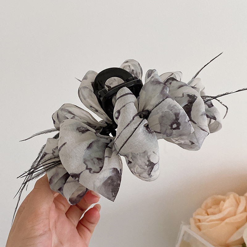 2025 Ink Smudge Chiffon Bow Grab Clip คลิปฉลามหญิง