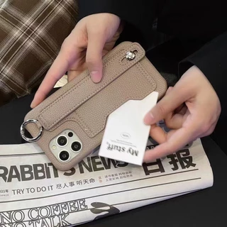 เคสโทรศัพท์พร้อมสายคล้องมือและช่องเสียบการ์ดแฟชั่นสําหรับ iPhone16 15 14 13 12 11 Pro Max Xr Ix Xs Max Iphone 8 PLUS 7PLUS 6S Pl