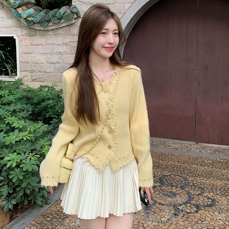 เสื้อคาร์ดิแกนผู้หญิงสีเหลืองคอวีเสี้ยนสไตล์ใหม่อารมณ์หลวมเกาหลี