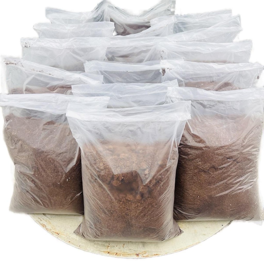 มะพร้าวขุย น้ำหนัก 1,000กรัม 10ลิตร วัสดุปลูก กักเก็บน้ำในดิน ก.การเกษตรฟาร์ม_TH