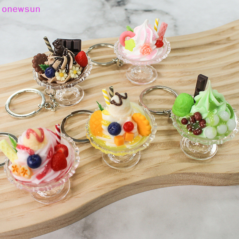 Onew จําลองไอศกรีมพวงกุญแจอาหารสร ้ างสรรค ์ พวงกุญแจสําหรับผู ้ หญิงน ่ ารักเลียนแบบ Sundae ขนมถ ้ วยกระเป ๋ าจี ้ พวงกุญแจของขวัญ sun
