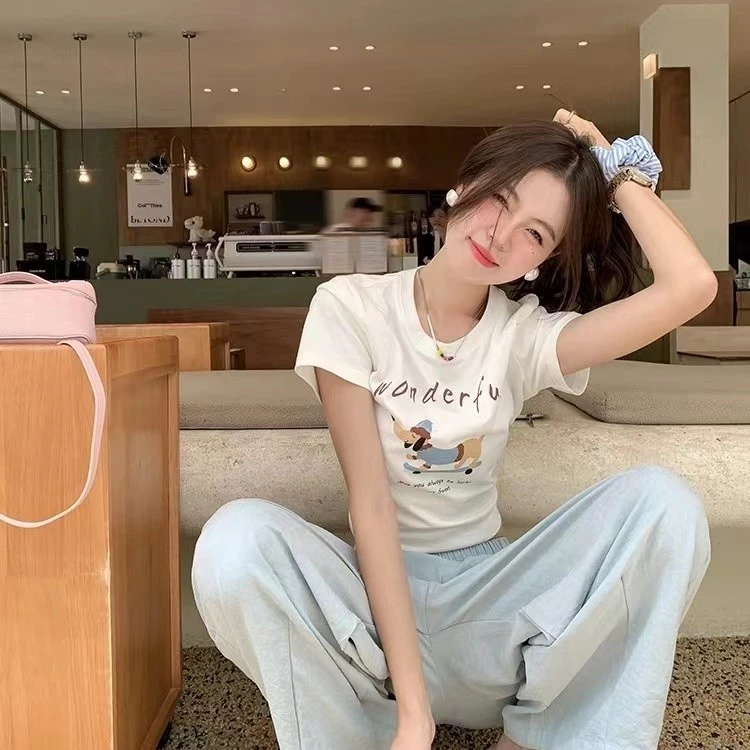 เสื้อยืดแขนสั้นคอกลมผู้หญิง ลายดอกไม้ ทรงหลวม thumbnail 4