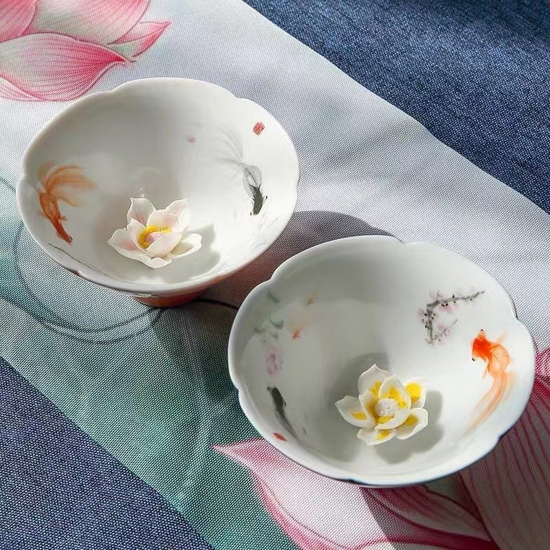 Creative Teacup เซรามิคหมวกถ้วย Hand-Kneaded ดอกไม้ถ้วยเดียวคู่ Master Cup ถ้วยน้ําชา Lotus มีปลาถ้วยชาชุดชา