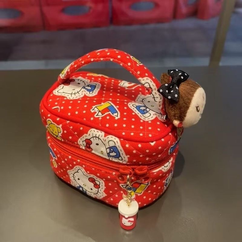 ค&เค กระเป๋าเครื่องสําอางผู้หญิงสีแดงน่ารัก Hello Kitty ถุงเก็บมินิน่ารักการ์ตูนตัวละครถุงเก็บเดินทางสายคล้องแขวนเครื่องประดับและตุ๊กตาของเ