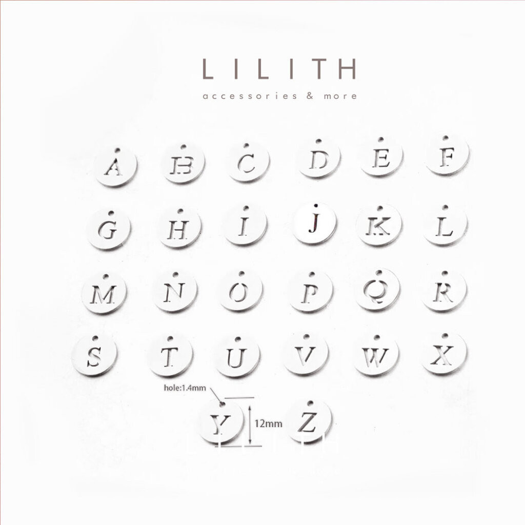 Lilith – Charms Clip-on Alphabet A-Z Stainless Steel ชาร์ม ห้อยกับกำไล จี้วงกลม อักษร A-Z สแตนเลสแท้