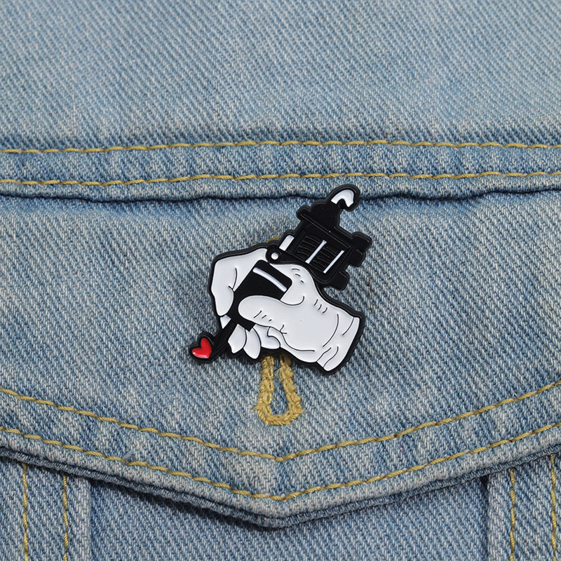 เครื ่ องสักมืออาชีพเคลือบเข ็ มกลัดสักศิลปินเสื ้ อผ ้ าอุปกรณ ์ เสริม Badge Lapel Pin เครื ่ องประดับของขวัญ