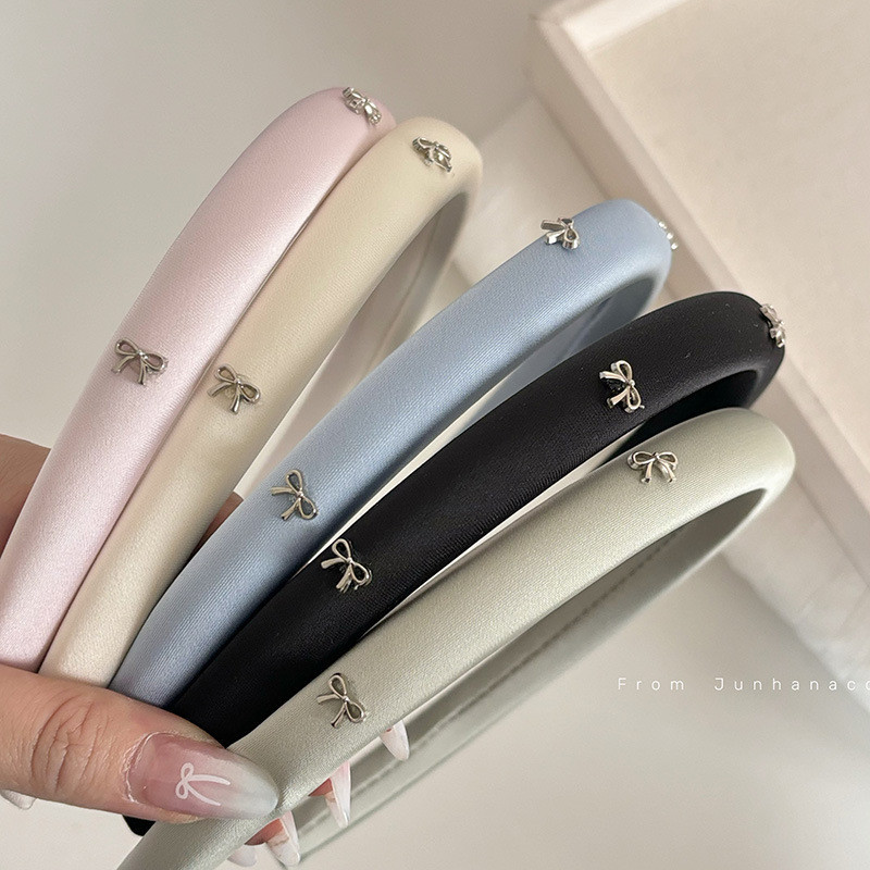 ที ่ คาดผมโบว ์ เงินเรียบง ่ ายที ่ คาดผมหวาน