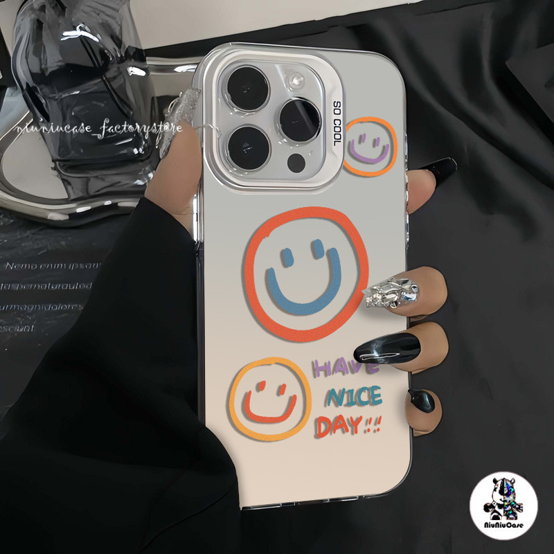 ส่งจากไทย ใบหน้ายิ้มแย้ม เคสโทรศัพท์มือถือ For iPhone 11 12 13 14 15 Pro Max XR X XS 7 8 Plus เคซิลิโคนุ่มสสีเงินเคส