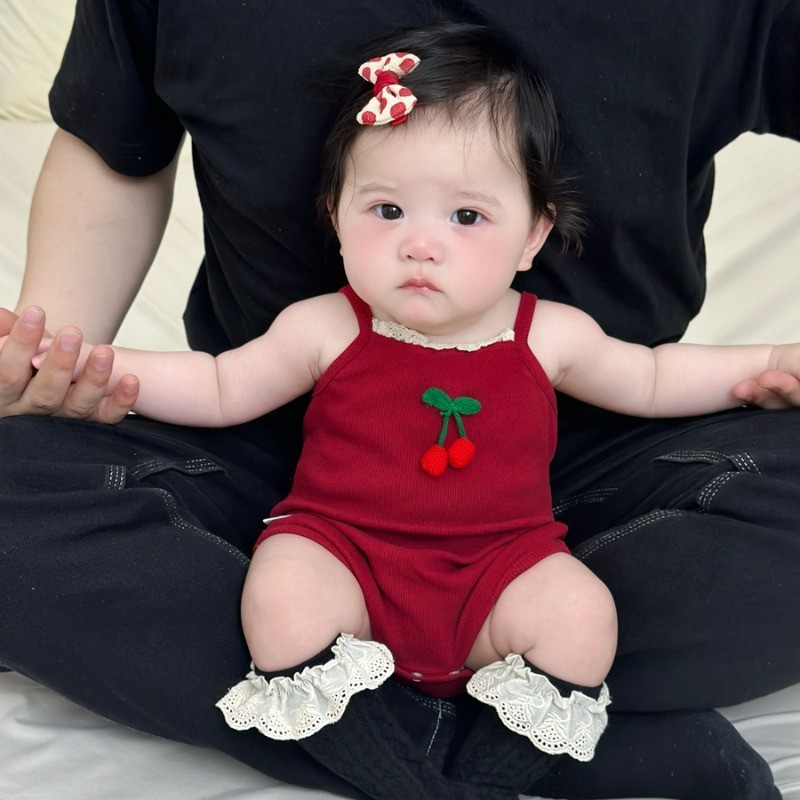 สาวเด็กน่ารักเชอร์รี่น้อยลูกไม้สีทึบสลิง ชุดจั๊มสูท