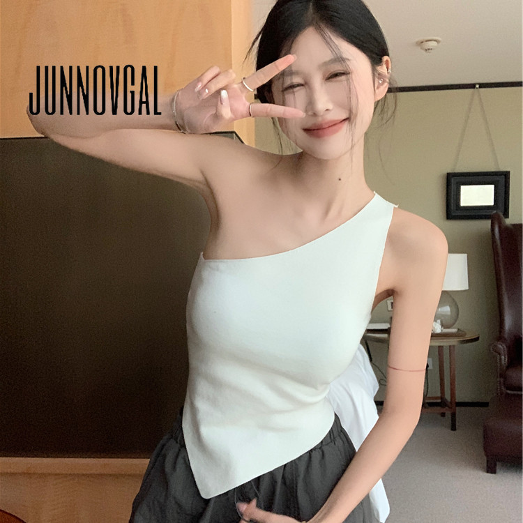 Junnovgal เสื้อชั้นในสตรีผู้หญิงไม่สม่ําเสมอสไตล์อเมริกัน 2024 ใหม่ Slim Fit คอไม่สมมาตร