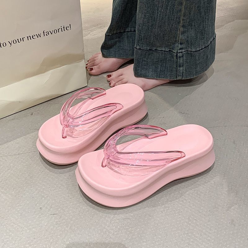 รองเท้าแตะผู้หญิงกลางแจ้งฤดูร้อนพื้นหนาใหม่ไม่ลื่นสำหรับใช้ในบ้าน