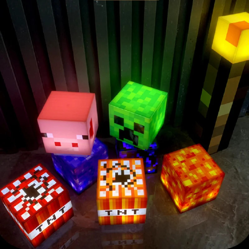 Minecraft Light Up LED เดสก์ท็อป Night Light Luminous ของเล่น Hand Hold & Wall Mount ไฟฉายเด็กมังงะของสะสมของขวัญ