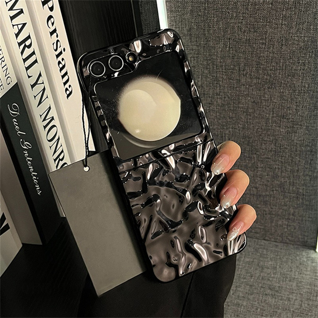 หรูหรา Retro ริ้วรอยสีดําเคสโทรศัพท์สําหรับ Samsung Galaxy Z Flip 7 8 Z Flip8 ZFlip 5 Zflip6 Zflip5 กันกระแทกปกหลัง