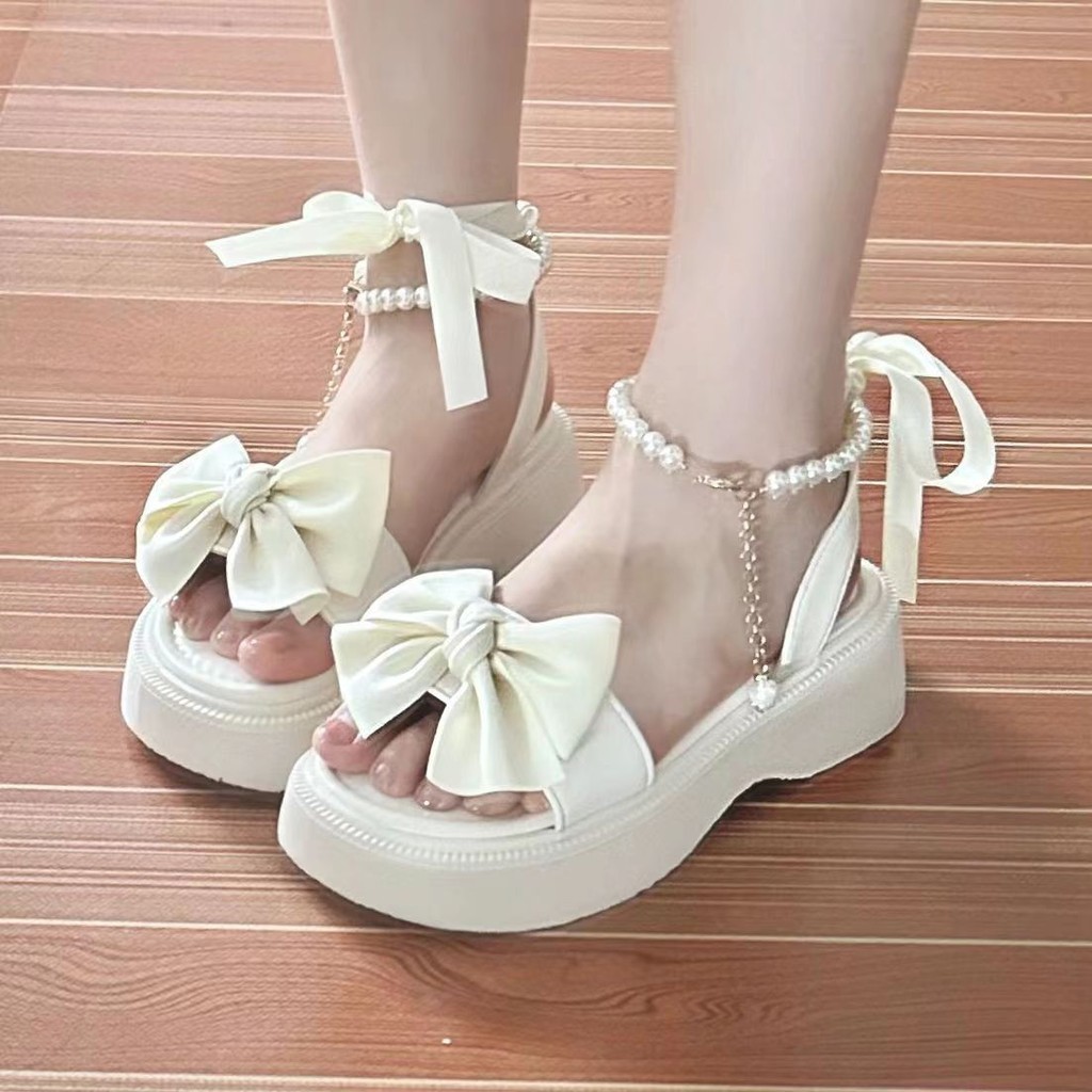 🎀พร้อมส่ง🎀รองเท้าแตะผู้หญิงสไตล์เกาหลี รองเท้าแตะส้นหนา พื้นหนา เปิดนิ้ว ประดับด้วยโบว์และไข่มุก