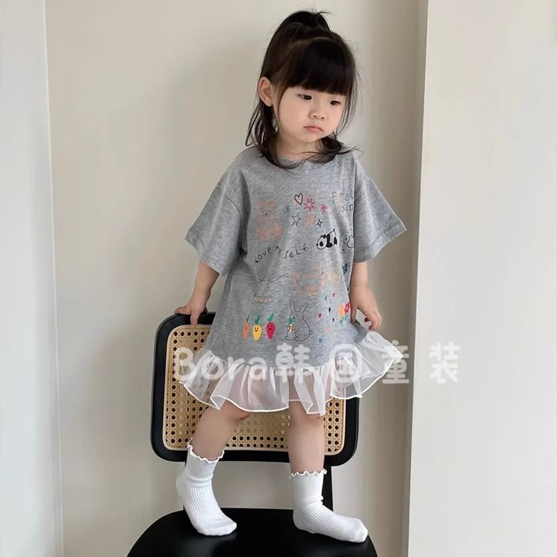 เวอร์ชั่นเกาหลีของเสื้อผ้าเด็ก 2024 สาวใหม่ต่างประเทศรอบคอชุดตาข่าย มิดิ เสื้อยืดชุด