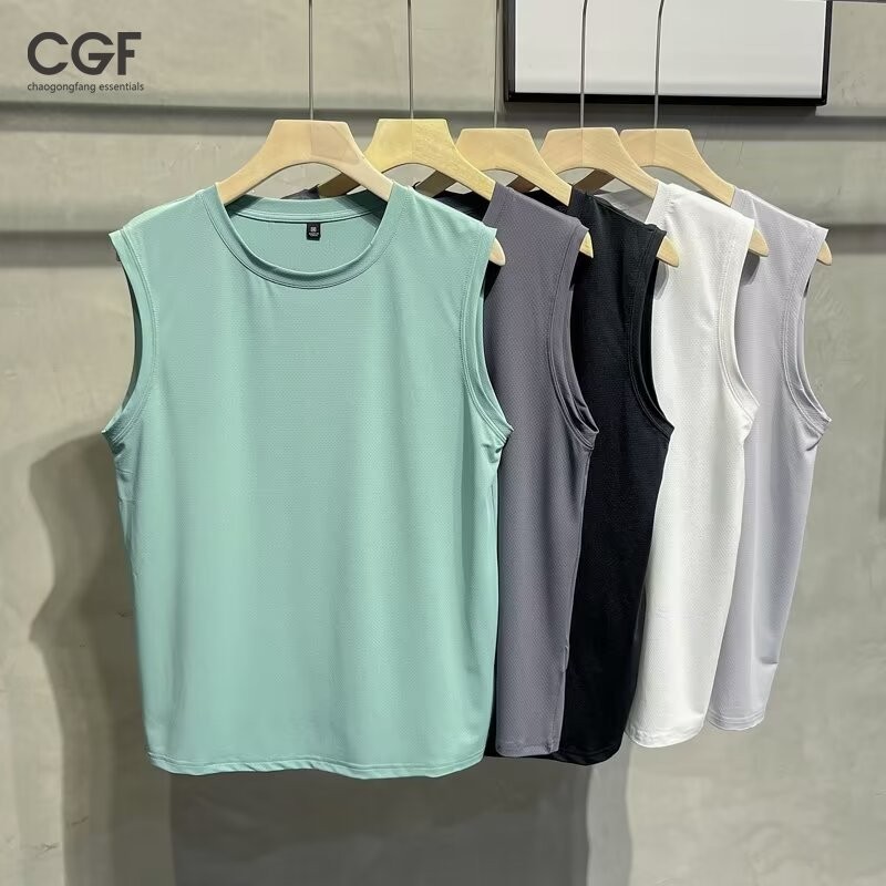 Chaogongfang essentials ฤดูร ้ อนใหม ่ ตาข ่ ายระบายอากาศเสื ้ อกั ๊ กผู ้ ชายสีทึบกีฬาเสื ้ อยืดแขนกุด