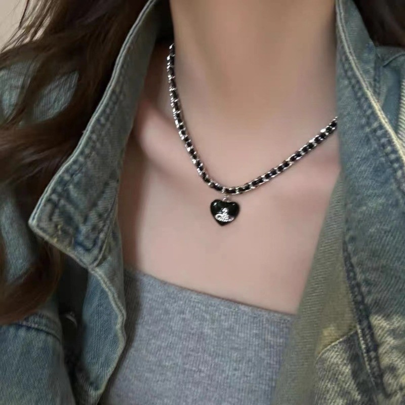 Empress Dowager Dowager Saturn Black Love Necklace Women's High Grade Leather Wrapped Collar Chain Sweet Cool Spicy Girl Fashion Neckchain