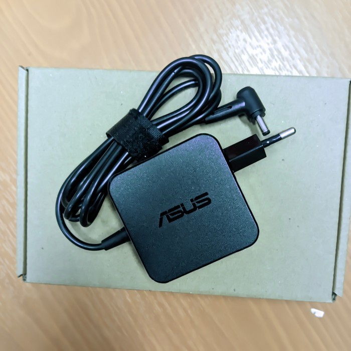 อะแดปเตอร์/เครื่องชาร์จของแท้ Asus VivoBook GO 14 E1404 E1404F E1404FA E1404G E1404GA 19V 2.37A Dc 4