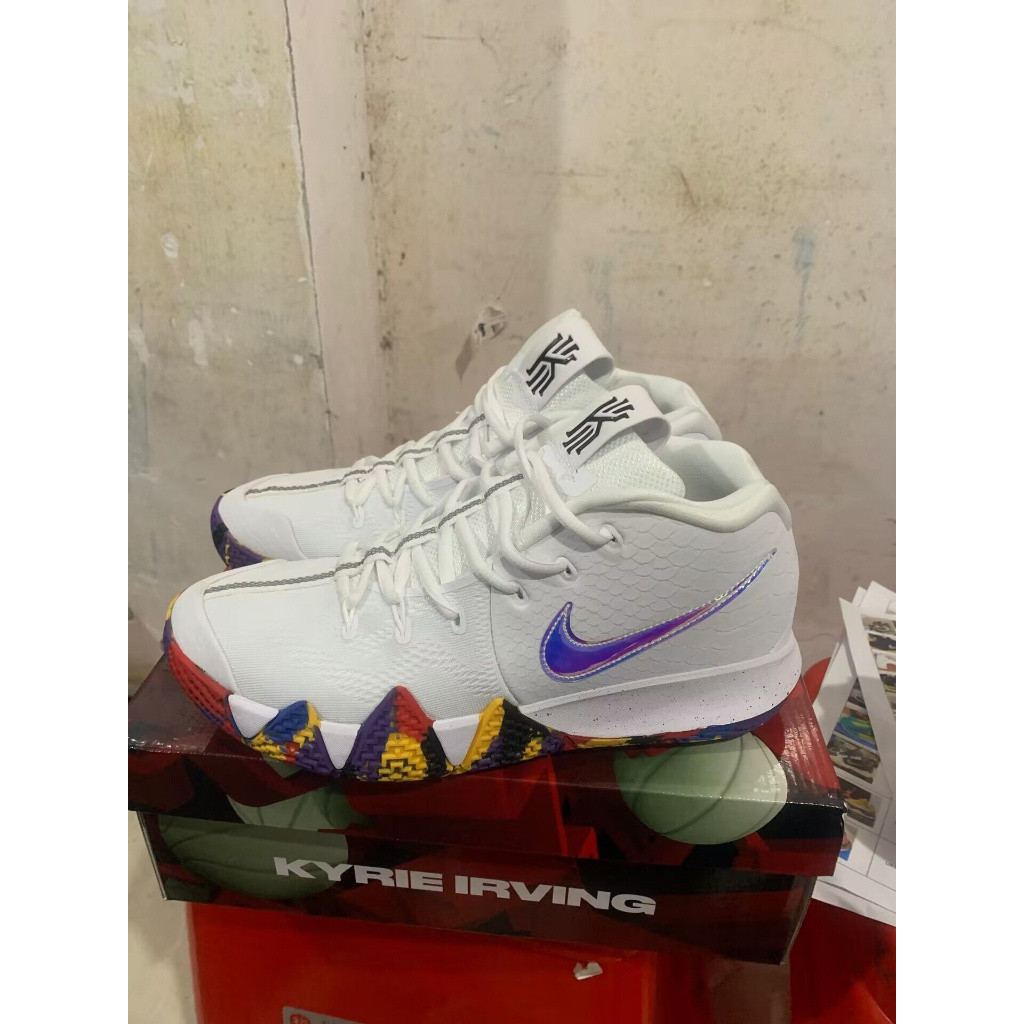 Nk Kyrie 4 IV March fever mens NCAA White Red 3m หลากสี 943806-104