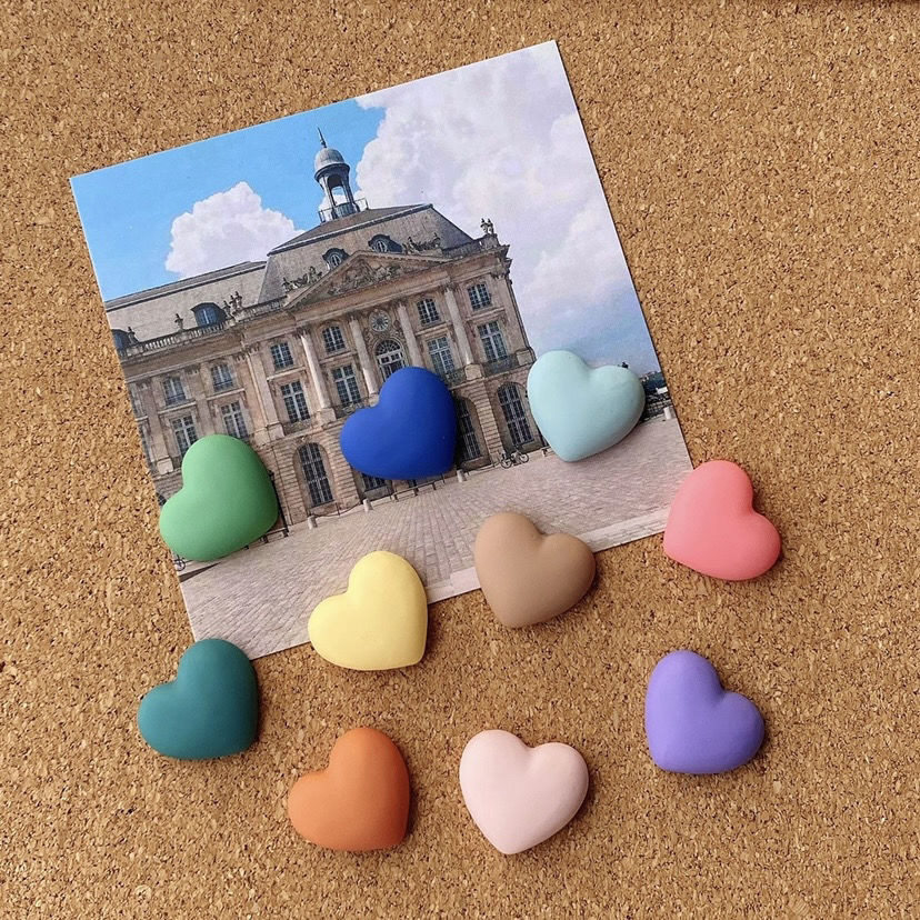 หมุดปัก 10 ins หัวใจที่มีสีสัน Thumbtacks Macaron สีสามมิติ Creative Cork Felt เล็บภาพตกแต่งผนังกดเล็บ