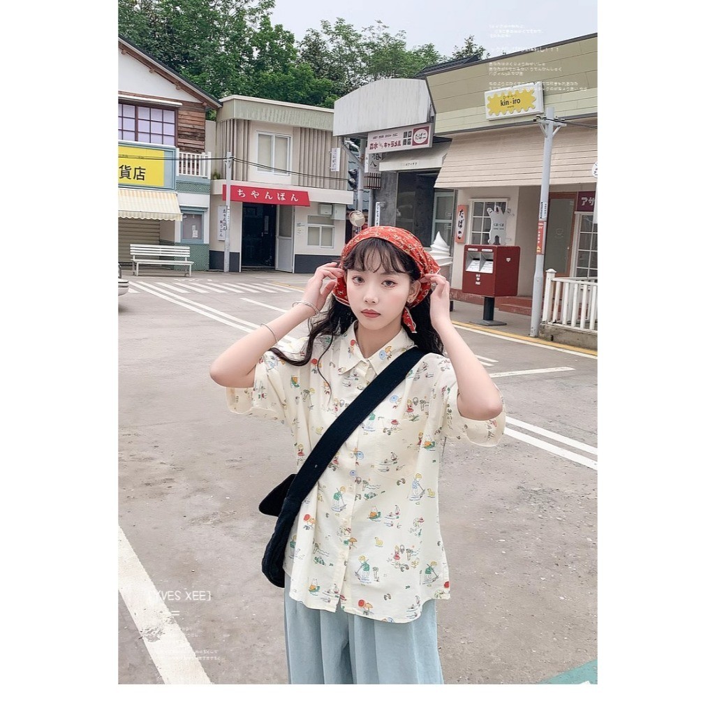 ผู้ชายผู้หญิงสไตล์เดียวกันดอกไม้อินเทรนด์น่ารักเยาวชนยอดนิยมแขนสั้น