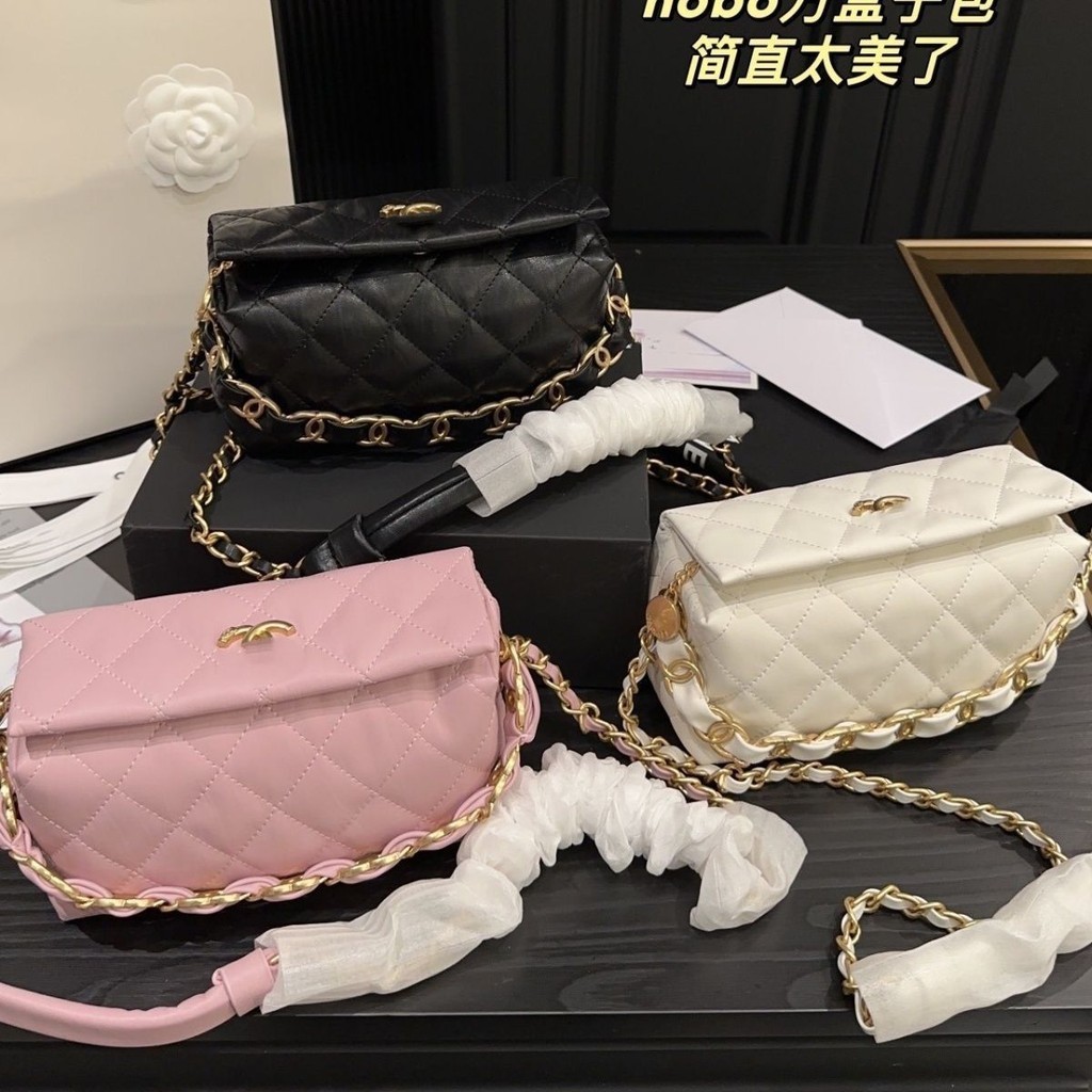 [ของแท้ เวอร์ชั่นใหม่ กระเป๋าใส่กล่องอาหารกลางวัน Chanel Stray Series HOBO Rhombus Chain Messenger Bag สไตล์เกาหลี ins Style Niche กระเป๋าใส่โทรศัพท์มือถือ