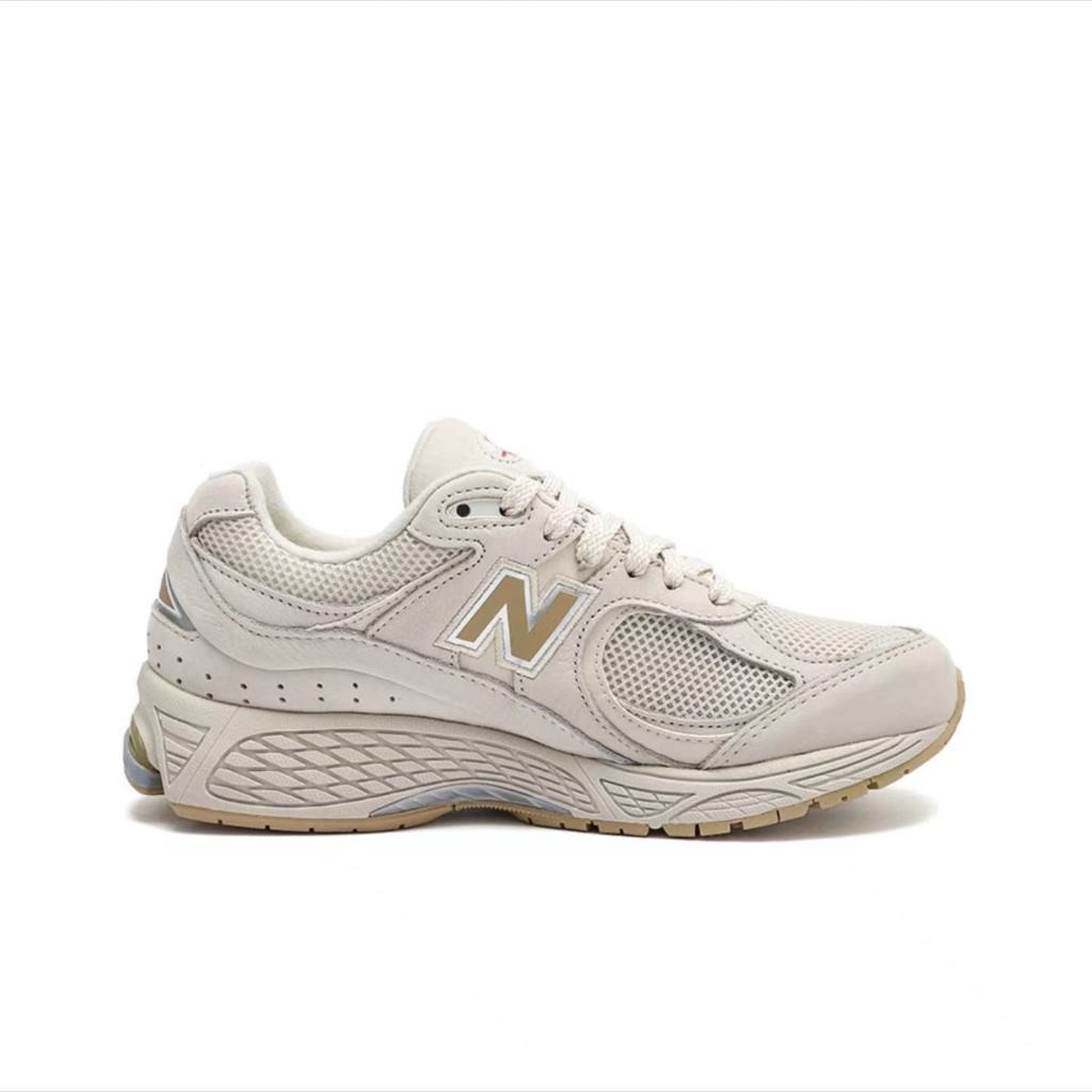 New Balance รองเท้าผ้าใบ รองเท้าแฟชั่น New Balance NB 2002R ของแท้100% 【สีเบจอ่อน】