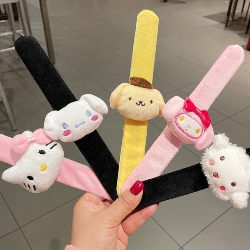 เด็กผู้หญิง Sanrio Slap สร้อยข้อมือสายรัดข้อมือตุ๊กตาสร้อยข้อมือของเล่นของขวัญวันเกิดน่ารักการ์ตูน Kuromi Hello kitty
