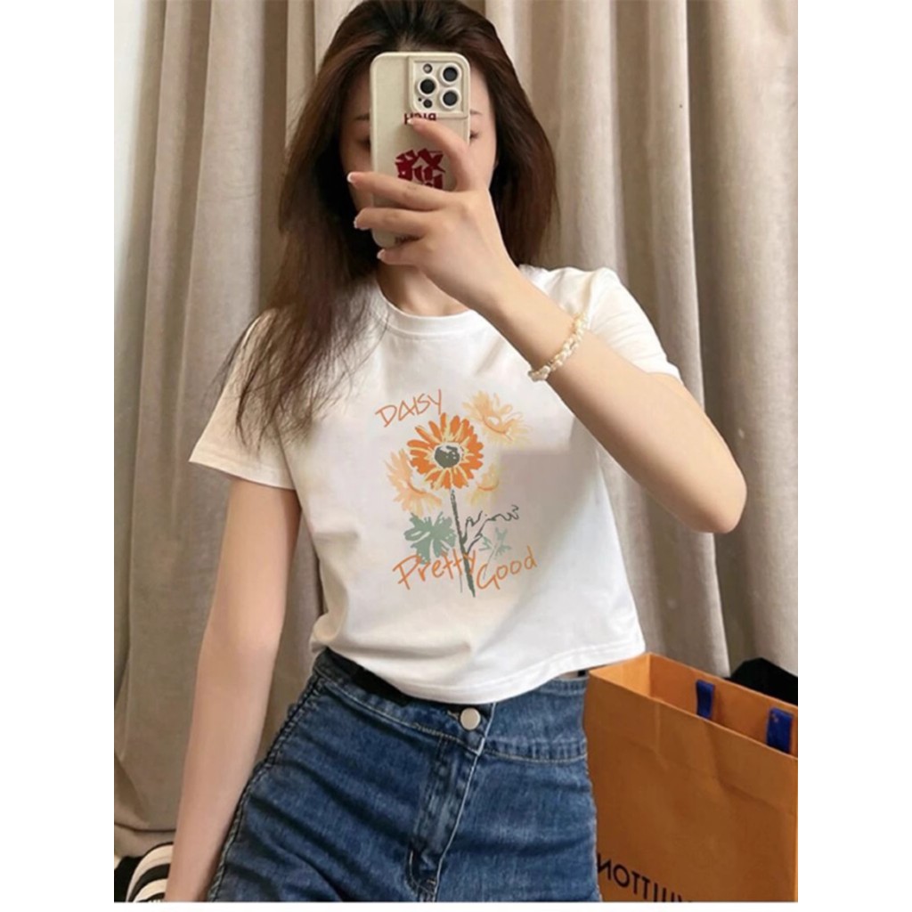 （พร้อมส่งจากกทม มาถึงใน 2วัน）เสื้อยืดแขนสั้นสีขาวสุดฮอตสำหรับผู้หญิงปี 2025 ฤดูร้อนใหม่เสื้อแขนสั้นอเนกประสงค์ผ้าฝ้ายแท้