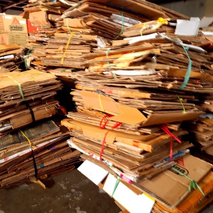 PARTNER CARDBOARD โดย THE KILO | USED CIGARETTE BOX 2 ชั้นประดิชันที่ดี