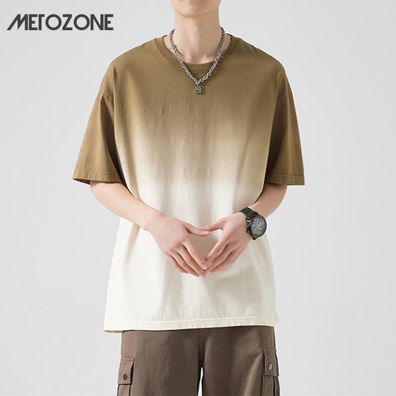Metozone เสื้อยืดผู้ชาย ฤดูร้อนอินเทรนด์แบรนด์หลวมผ้าฝ้ายแขนสั้นเสื้อยืดผู้ชายไล่โทนสีออกแบบเฉพาะลำลองคอกลมกีฬาเสื้อยืด