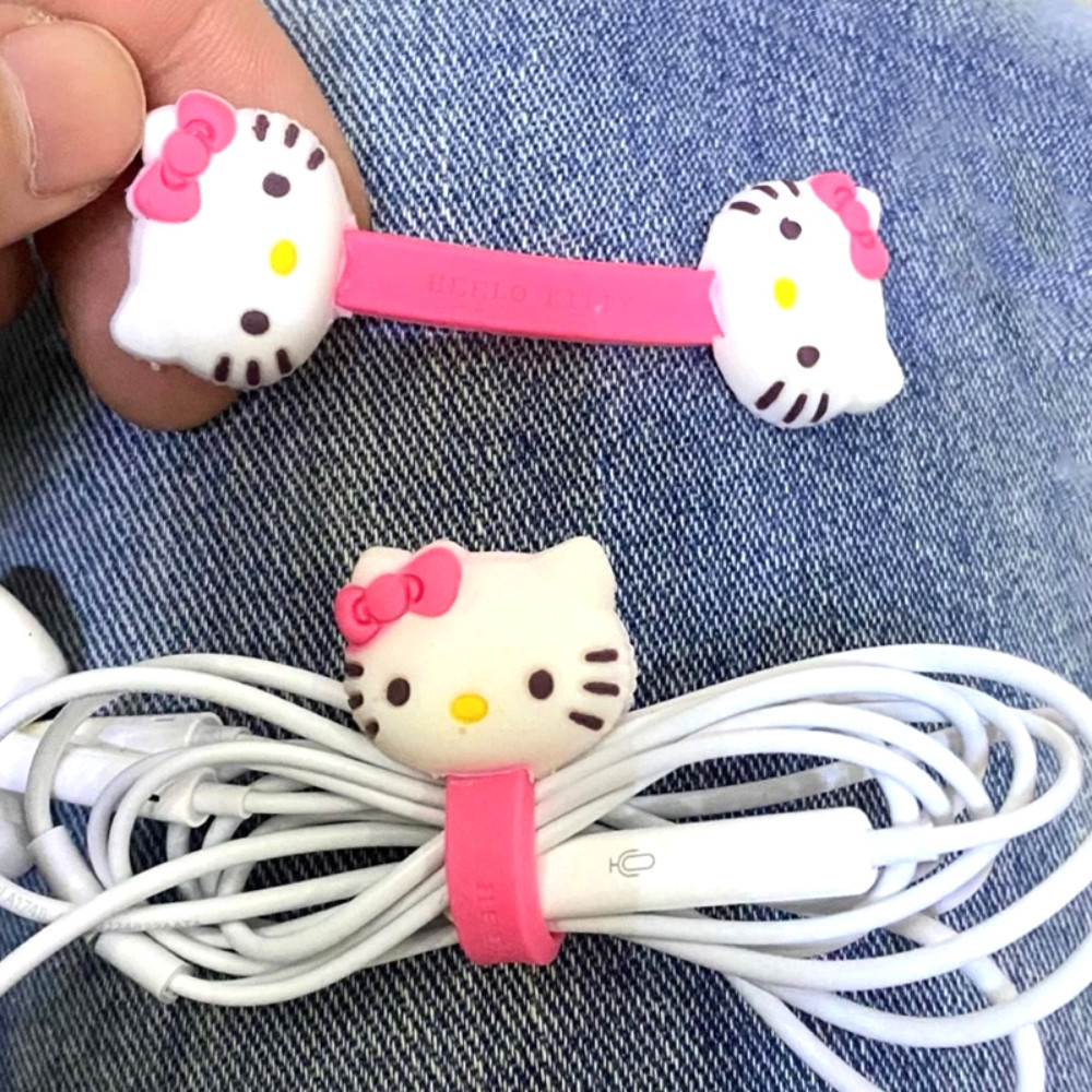 หัวเข็มขัดเก็บสายข้อมูล Hello Kitty 2 ชิ้น พวงกุญแจ Kawaii สำหรับเก็บสายหูฟัง ของตกแต่งของขวัญ