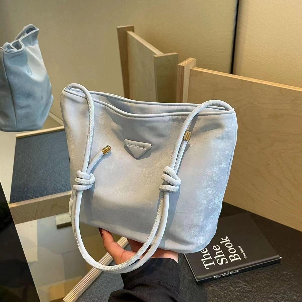 【พร้อมส่ง】Miss Bag Fashion กระเป๋าสะพายข้าง ดีไซน์ไม่ซ้ำใคร ทันสมัย เหมาะสำหรับกลุ่มแฟชั่น