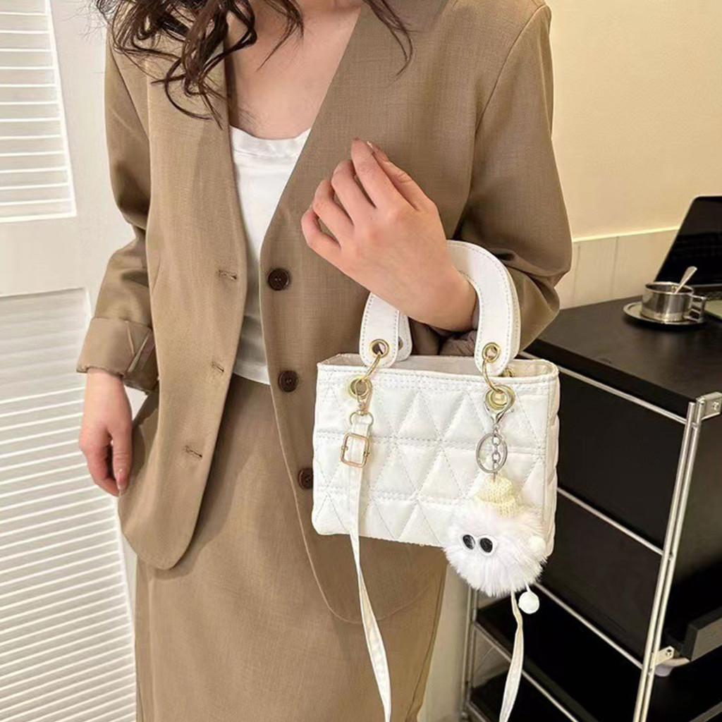 【YUE】Pu Crossbody กระเป๋าผู้หญิง 2024 ฤดูใบไม้ผลิแฟชั่นหรูหรา Designer คลัทช์เพชรลายโซ่แนวโน้มหญิง Big รอบกระเป๋าถือ