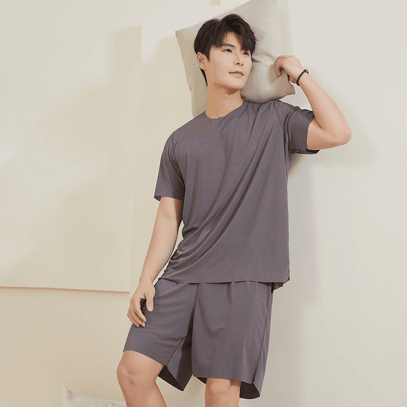 ชุดนอนผู้ชายสไตล์มินิมอลสีทึบ / เสื้อยืด + กางเกงขาสั้น / ผู้ชายผ้าเย็นสบาย