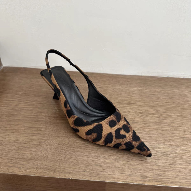 รองเท้าส้นสูงผู้หญิงไซส์ใหญ่ส้นแหลมพิมพ์ลายเสือดาว size35-42 ราคา ถูกที่สุด ดีลบีเคเค แกลเลอรีภาพที่ 6